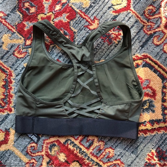 Victoria’s Secret Olive Green Sports Bra - Picture 2 of 3